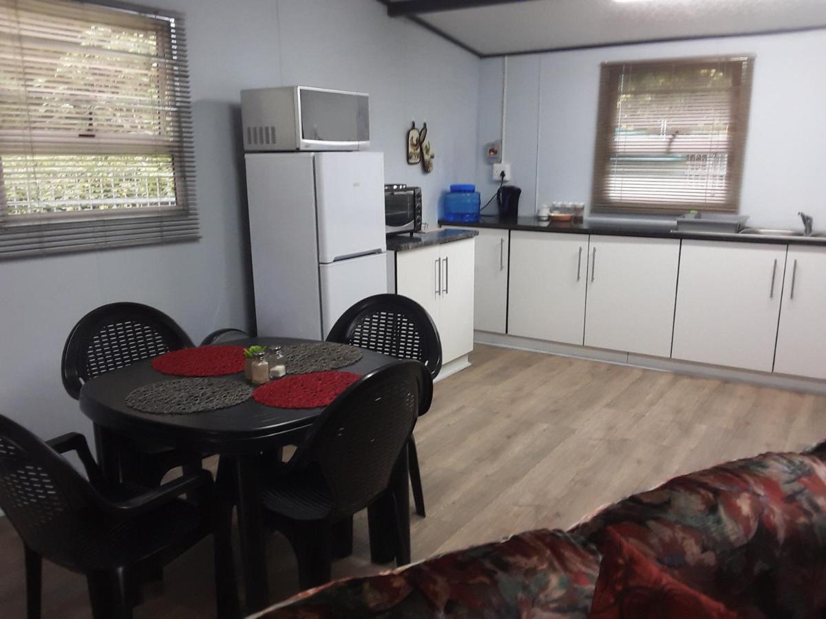 Nadine'S Self-Catering Accommodation Стормсривиер Екстериор снимка